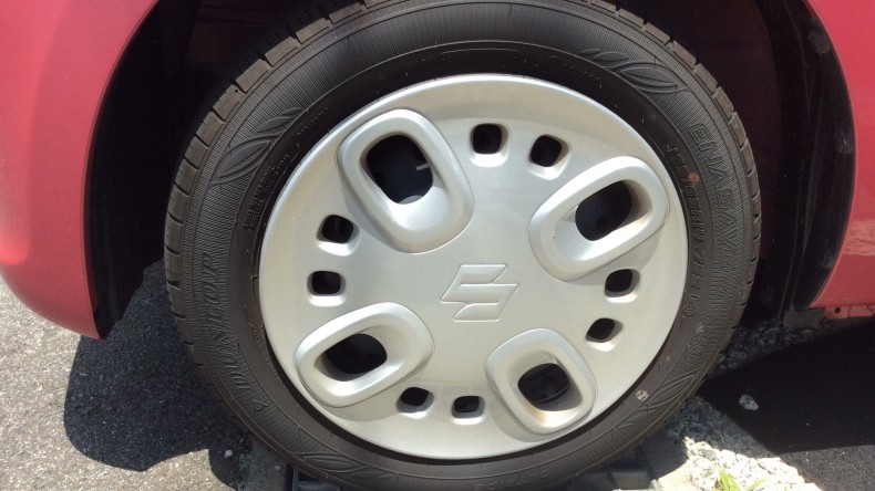 タイヤホイール前