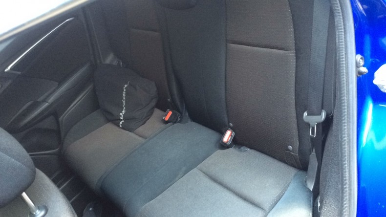 内装後方シート