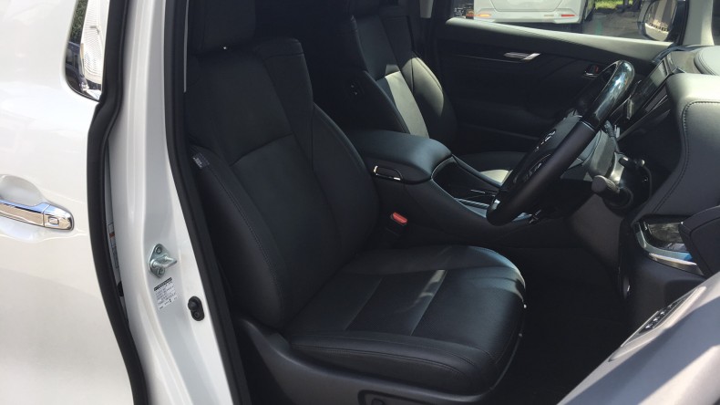 内装前方シート