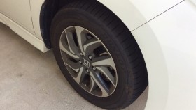 タイヤホイール前