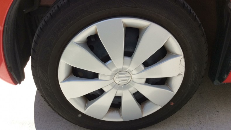 タイヤホイール前