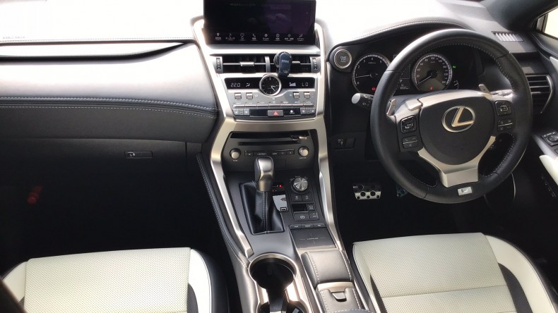 内装インパネ全体