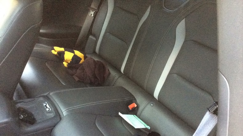 内装後方シート