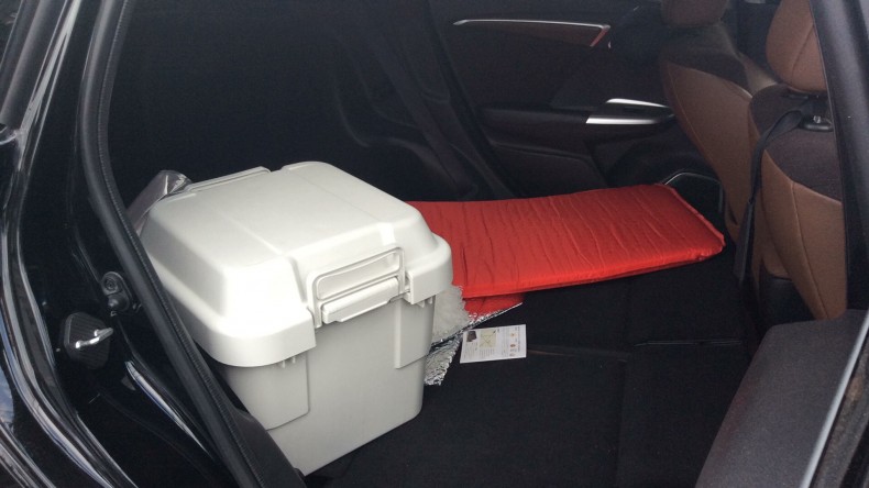 内装後方シート