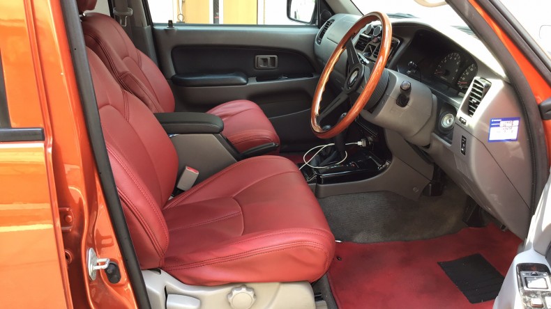 内装前方シート