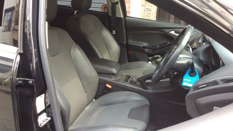 内装前方シート