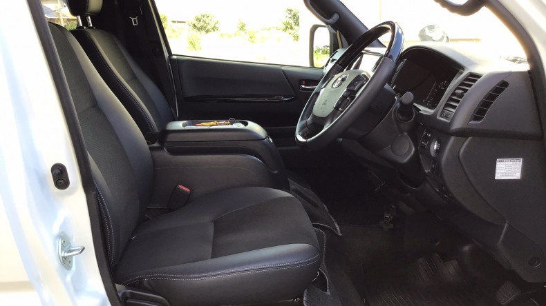 内装前方シート