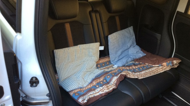 内装後方シート