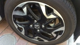 タイヤホイール前