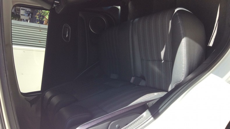 内装後方シート