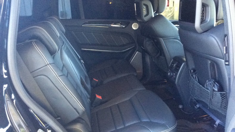 内装後方シート