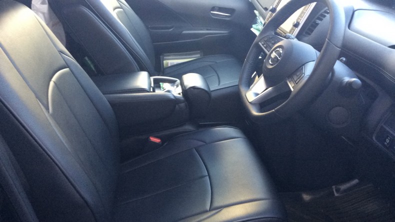 内装前方シート