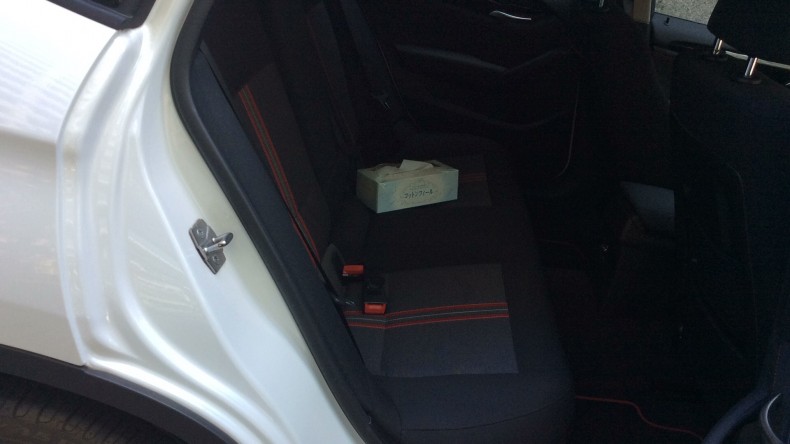 内装後方シート