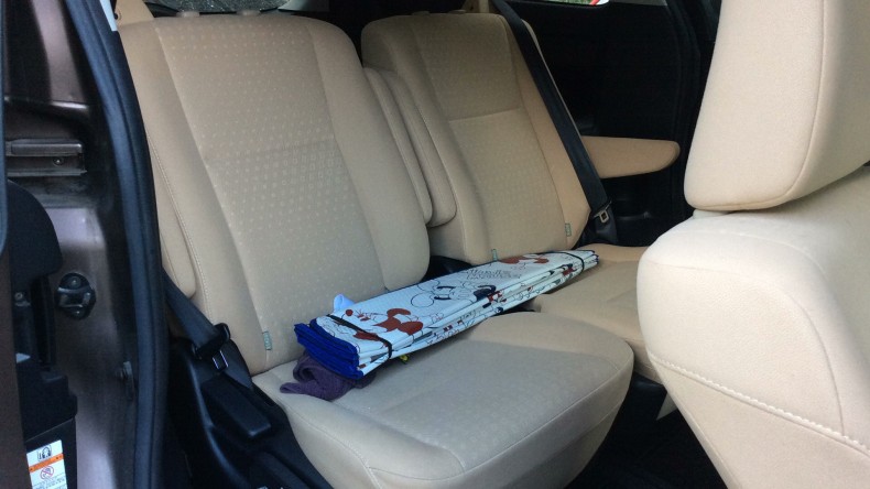 内装後方シート