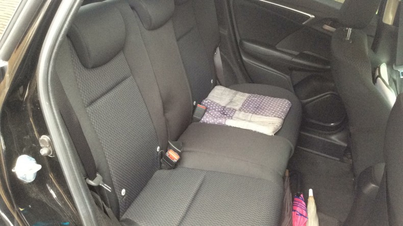 内装後方シート