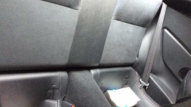 内装後方シート