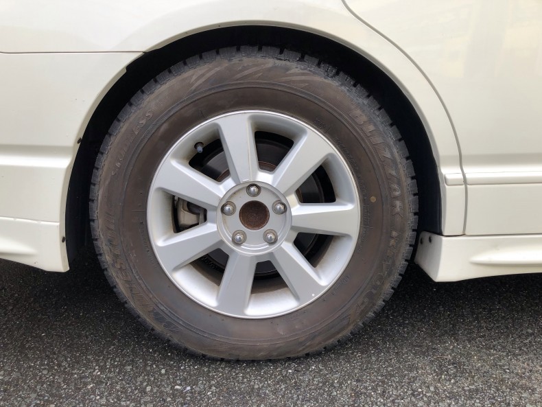 タイヤホイール前