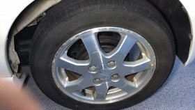 タイヤホイール前