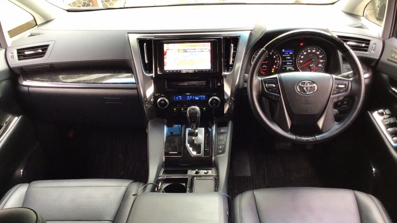 内装インパネ全体