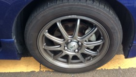 タイヤホイール前