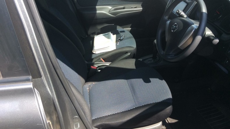 内装前方シート