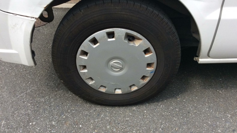 タイヤホイール前