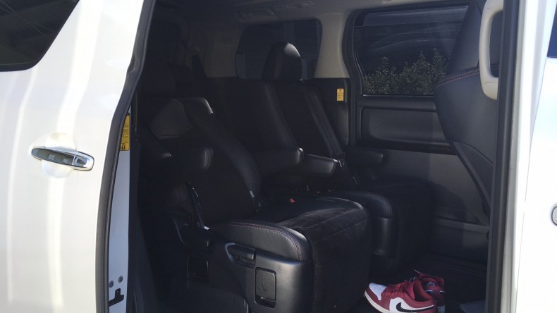 内装後方シート