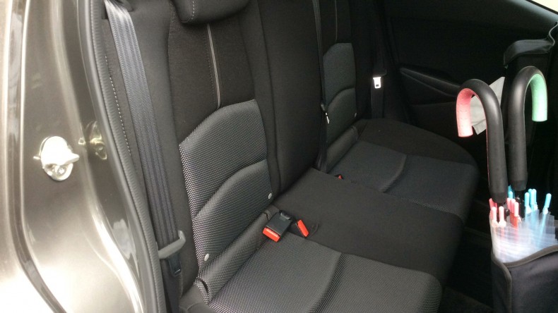 内装後方シート