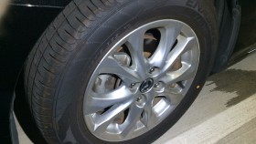 タイヤホイール前