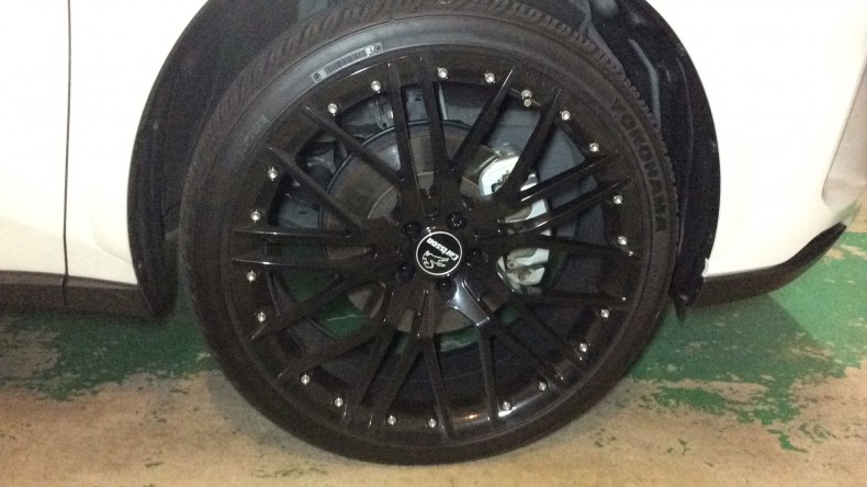 タイヤホイール前