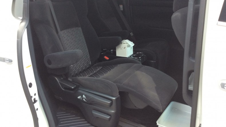 内装後方シート