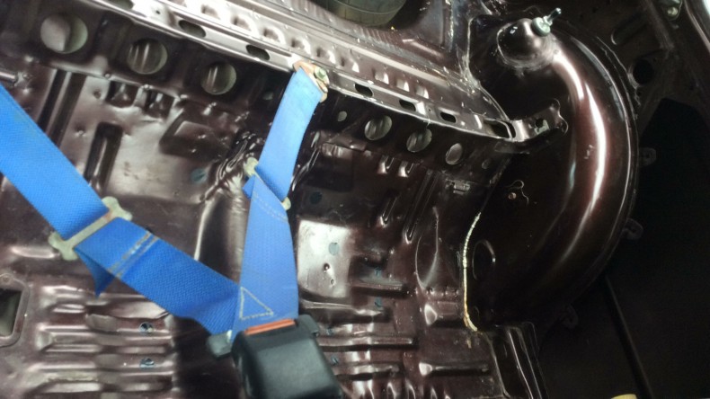 内装後方シート