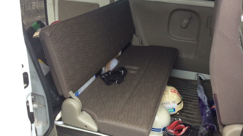 内装後方シート