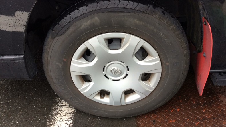 タイヤホイール前