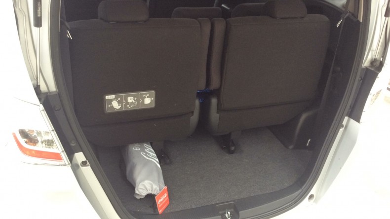 内装トランク