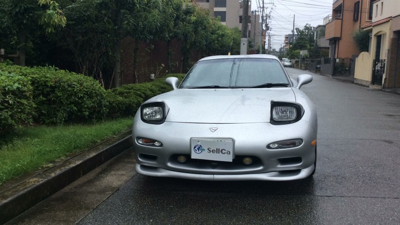 外装前方