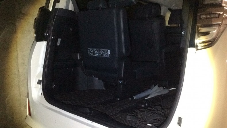 内装トランク