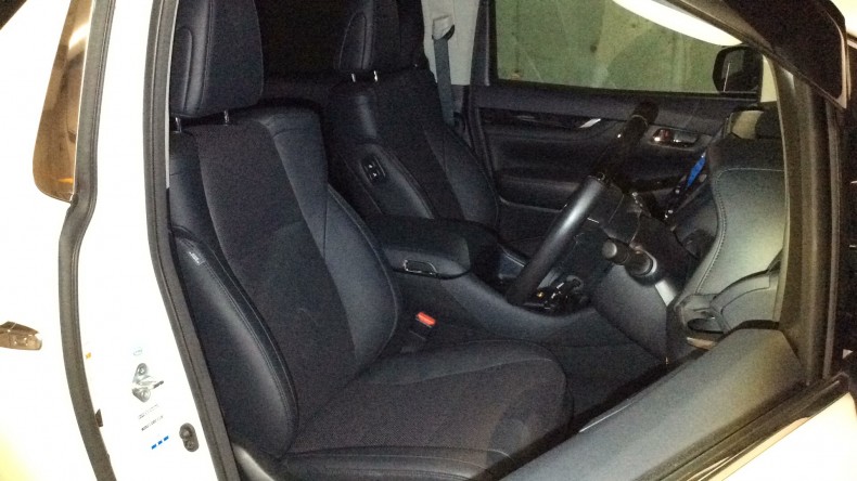 内装前方シート