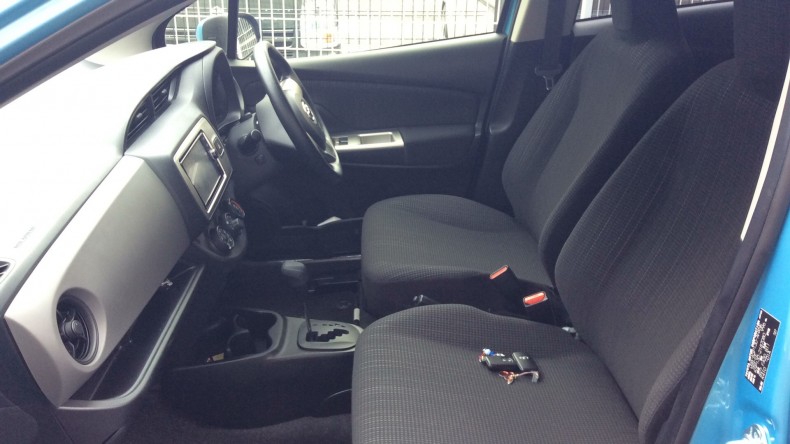 内装前方シート