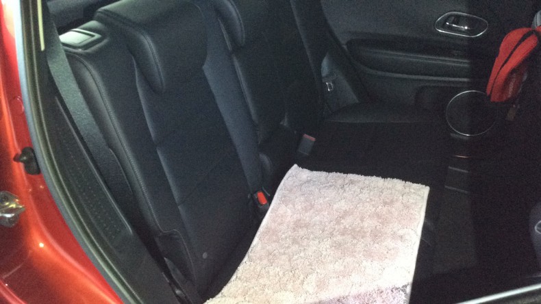 内装後方シート