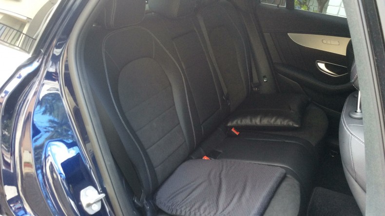 内装後方シート