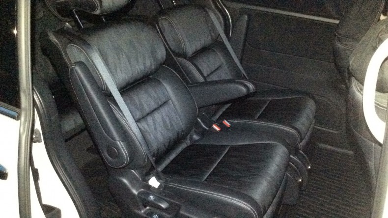 内装後方シート