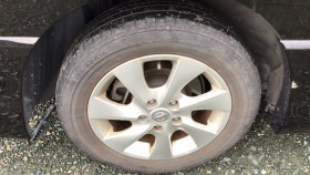 タイヤホイール前