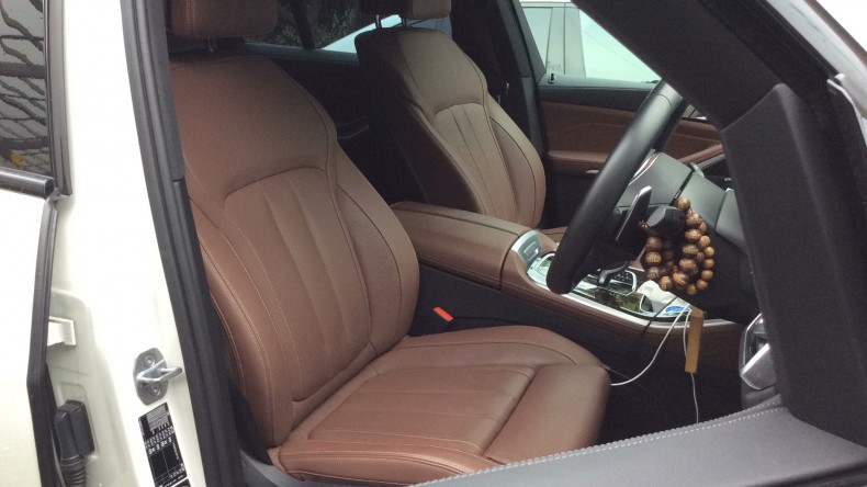 内装前方シート