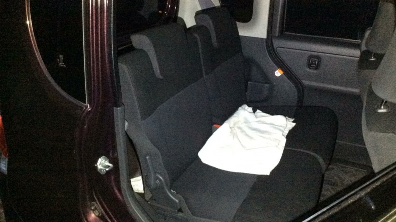 内装後方シート