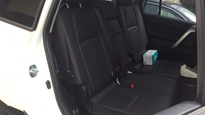 内装後方シート