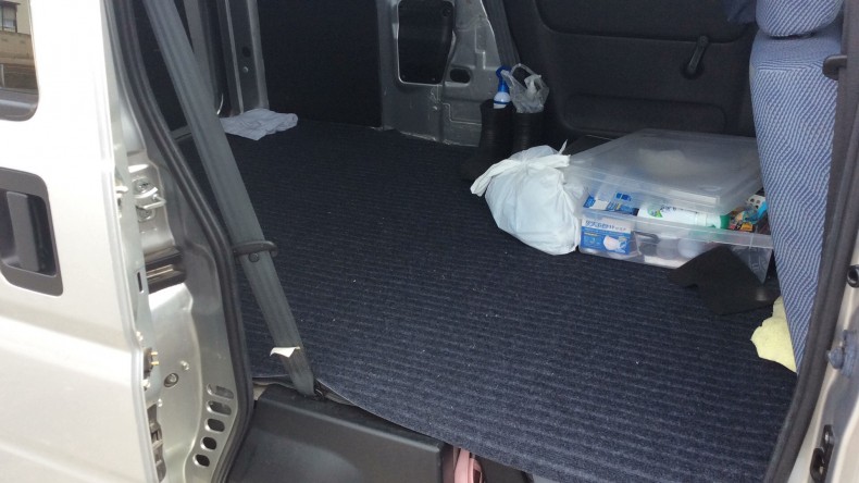 内装後方シート