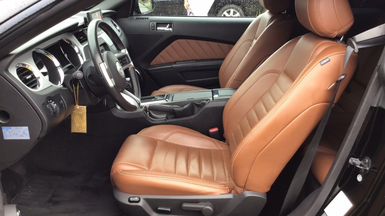 内装前方シート