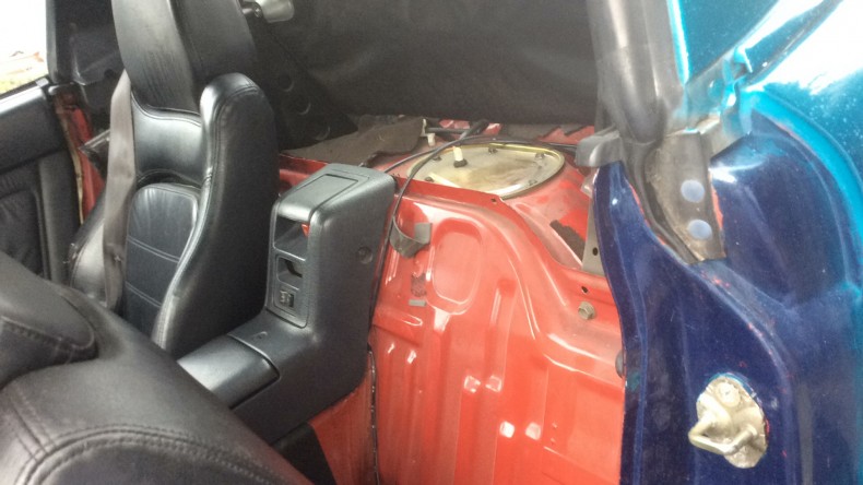 内装後方シート