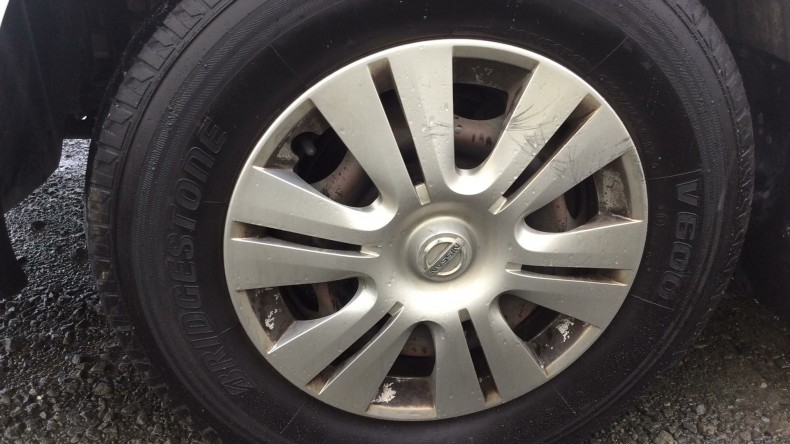 タイヤホイール前